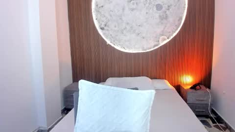 Rose online show from March 9, 2:10 pm