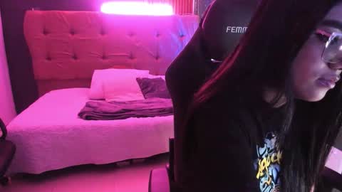 Snapshot of roseliin chatting on November 14, 12:04 pm roseliin online show from November 14, 12:04 pm