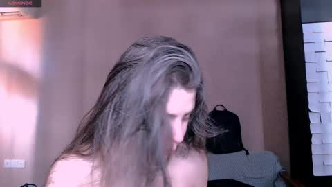 Rose online show from November 18, 11:03 am