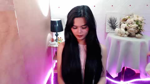 Snapshot of rosella_xx chatting on September 28, 1:55 am TONETH online show from September 28, 1:55 am
