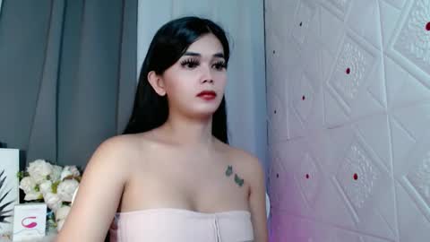 Snapshot of rosella_xx chatting on October 11, 4:16 pm TONETH online show from October 11, 4:16 pm
