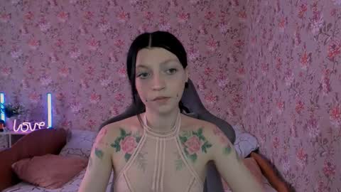 Lola online show from December 20, 5:03 am