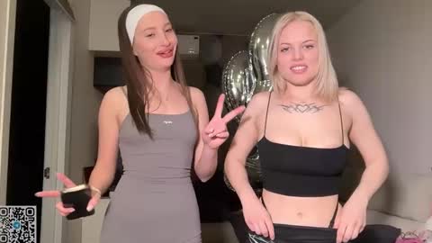Sophie and Sarah online show from March 16, 7:29 pm