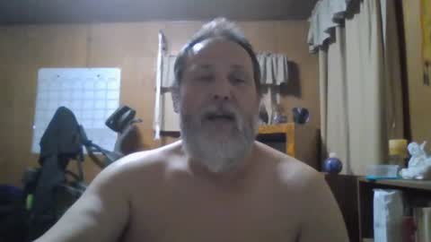 Snapshot of rosepanda chatting on January 11, 5:20 am Lost4gain online show from January 11, 5:20 am