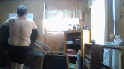 Snapshot of rosepanda chatting on February 16, 4:53 pm Lost4gain online show from February 16, 4:53 pm