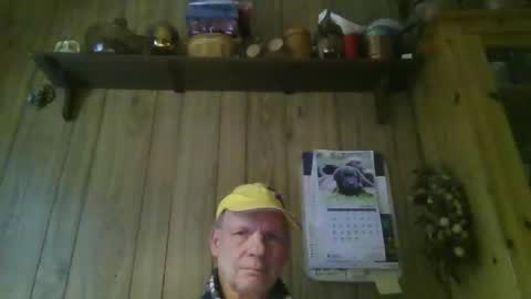 roses2u1958 online show from April 25, 1:41 pm