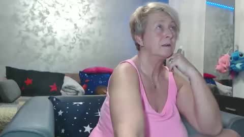 Lovepinklilly online show from March 25, 5:08 pm