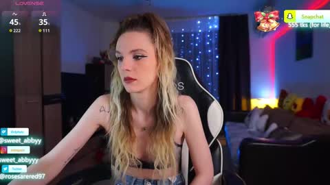 Abbygail online show from December 18, 8:26 pm