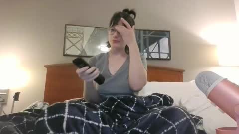 rose evergarden online show from January 17, 6:51 am