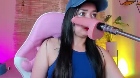 Snapshot of rosie_jhons chatting on February 19, 3:50 am rosie_jhons online show from February 19, 3:50 am