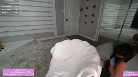 Rosie Bones online show from February 27, 12:10 am