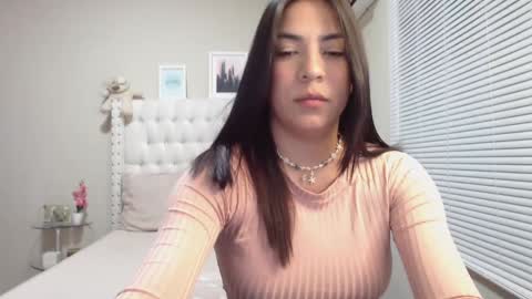 rosiehw online show from December 13, 12:17 pm