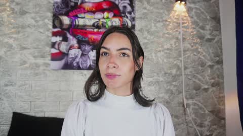 Snapshot of ross_b1 chatting on December 11, 11:19 am ROSS - online show from December 11, 11:19 am