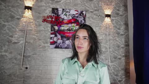 Snapshot of ross_b1 chatting on December 21, 2:09 am ROSS - online show from December 21, 2:09 am