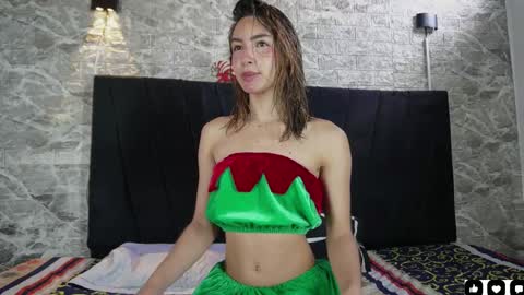 Snapshot of ross_b1 chatting on December 14, 3:39 pm ROSS - online show from December 14, 3:39 pm