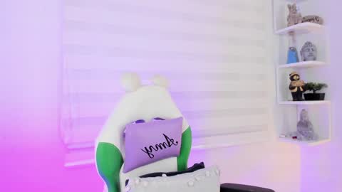   online show from January 14, 11:10 am