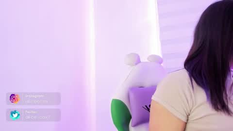   online show from March 9, 7:48 pm