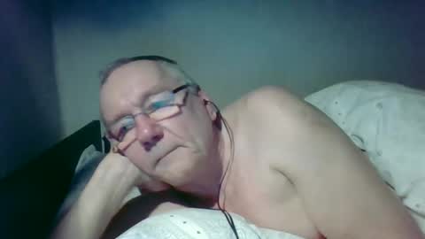 Snapshot of rossignol1953 chatting on March 1, 11:07 pm rossignol1953 online show from March 1, 11:07 pm