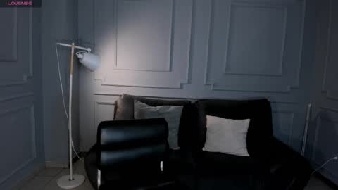 Snapshot of rossirivers chatting on December 14, 1:38 pm Rossie Rivers online show from December 14, 1:38 pm