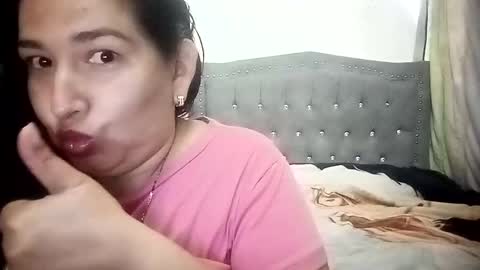 rossiteylor368516 online show from May 19, 6:14 pm