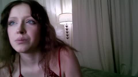 rosy_petal online show from May 22, 7:19 pm