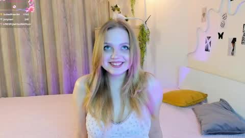 Im Luna online show from May 28, 9:12 pm