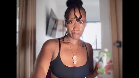 Rosy Coco online show from February 19, 4:00 pm