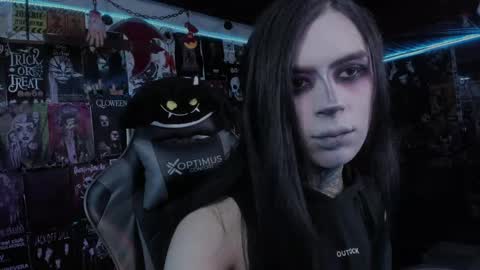 Snapshot of rotten_dreams chatting on September 9, 9:03 pm rot online show from September 9, 9:03 pm