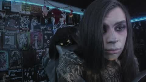 Snapshot of rotten_dreams chatting on November 20, 10:53 pm rot online show from November 20, 10:53 pm