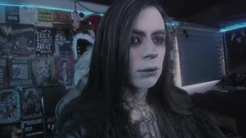 Snapshot of rotten_dreams chatting on February 8, 2:42 pm rot online show from February 8, 2:42 pm