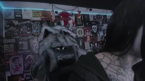 Snapshot of rotten_dreams chatting on February 11, 10:04 pm rot online show from February 11, 10:04 pm