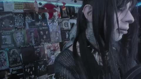 Snapshot of rotten_dreams chatting on February 12, 10:49 pm rot online show from February 12, 10:49 pm