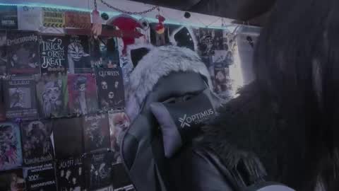 Snapshot of rotten_dreams chatting on February 26, 7:35 pm rot online show from February 26, 7:35 pm