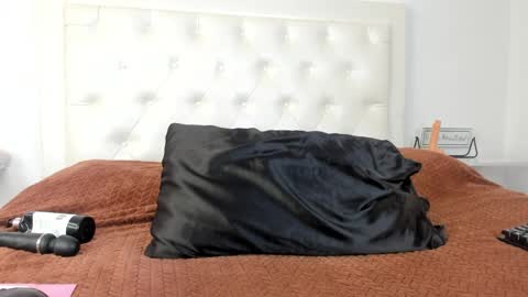 rouse_sexy_hotxx77 online show from March 29, 3:01 pm