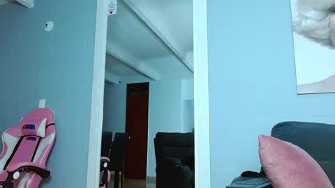 Snapshot of rousebonnett chatting on December 6, 9:57 pm ROUSE online show from December 6, 9:57 pm