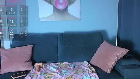 Snapshot of rousebonnett chatting on November 4, 5:12 pm ROUSE online show from November 4, 5:12 pm