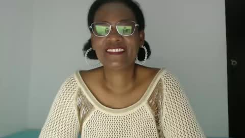 luxa online show from October 3, 12:35 pm