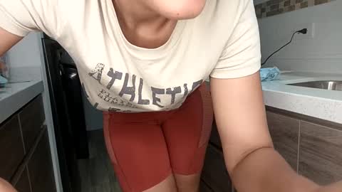 Rouss marie henao  online show from March 4, 12:50 am