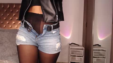 Rouss marie henao  online show from October 19, 9:32 am