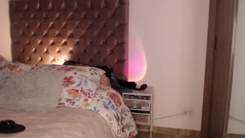 Snapshot of rouss_henao chatting on April 24, 11:56 am Rouss marie henao online show from April 24, 11:56 am