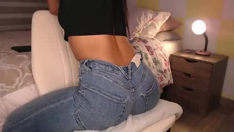Snapshot of rouss_henao chatting on May 22, 11:10 pm Rouss marie henao online show from May 22, 11:10 pm