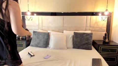 RousseWalker online show from November 13, 12:04 pm