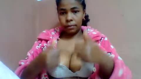 Snapshot of rovaelyah chatting on July 10, 8:50 am rovaelyah online show from July 10, 8:50 am