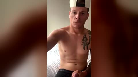 Snapshot of roverone89 chatting on June 16, 7:38 pm roverone89 online show from June 16, 7:38 pm