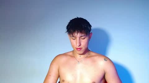 rowanboy23 online show from March 22, 12:47 am