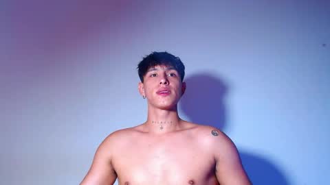 rowanboy23 online show from May 10, 3:50 pm