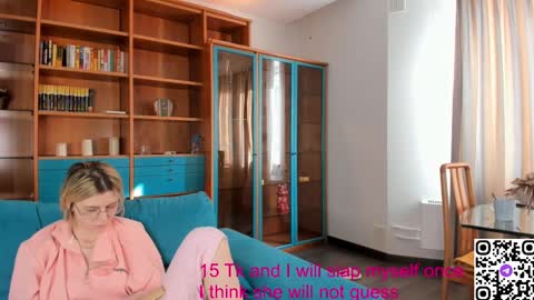 rowenacady online show from March 4, 9:18 am