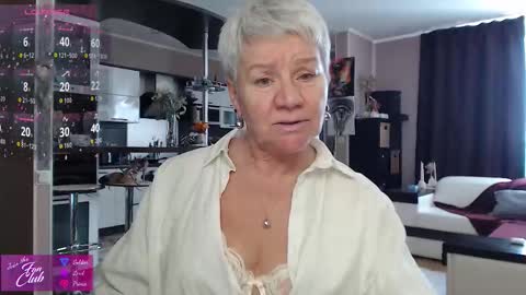 Roxana online show from March 27, 12:16 pm