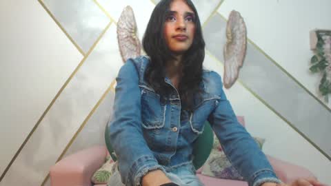 Snapshot of roxana_cyrano chatting on January 9, 11:13 pm online show from January 9, 11:13 pm