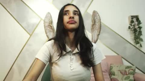 Snapshot of roxana_cyrano chatting on October 6, 7:22 pm online show from October 6, 7:22 pm